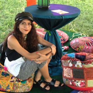 Meet your Posher, Gabriela